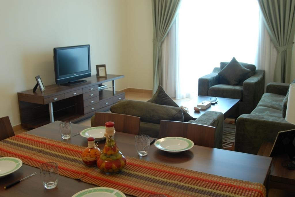 דובאי Tulip Hotel Apartments מראה חיצוני תמונה