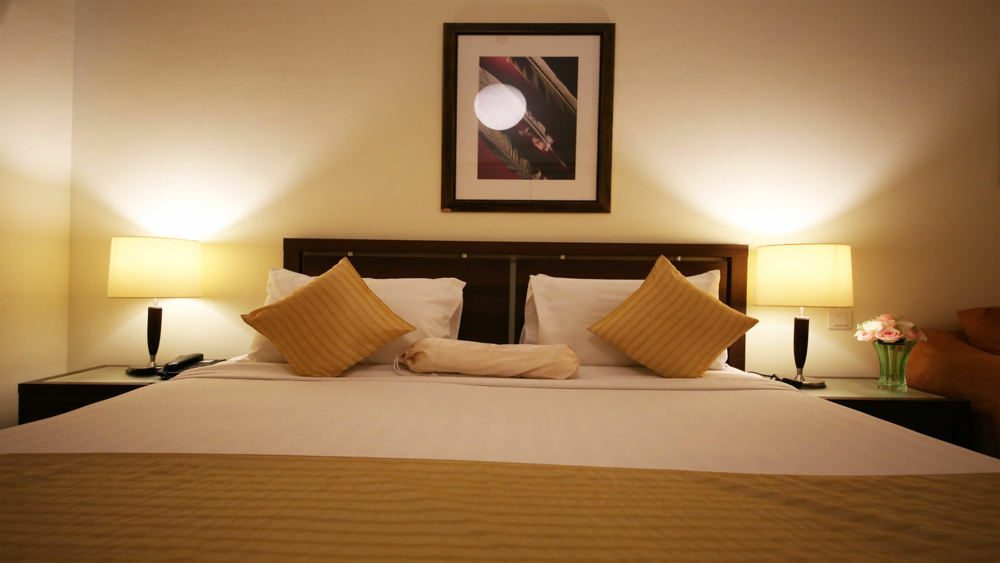 דובאי Tulip Hotel Apartments מראה חיצוני תמונה